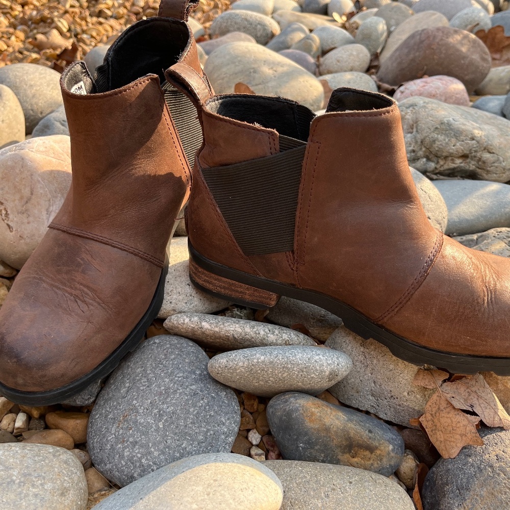 Short boots